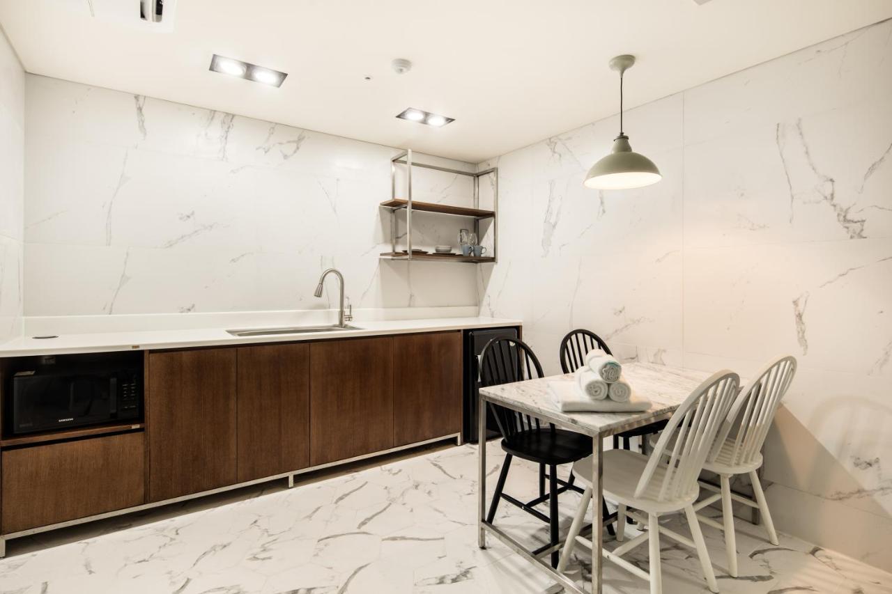 Snob Boutique Stay Seogwipo Ngoại thất bức ảnh